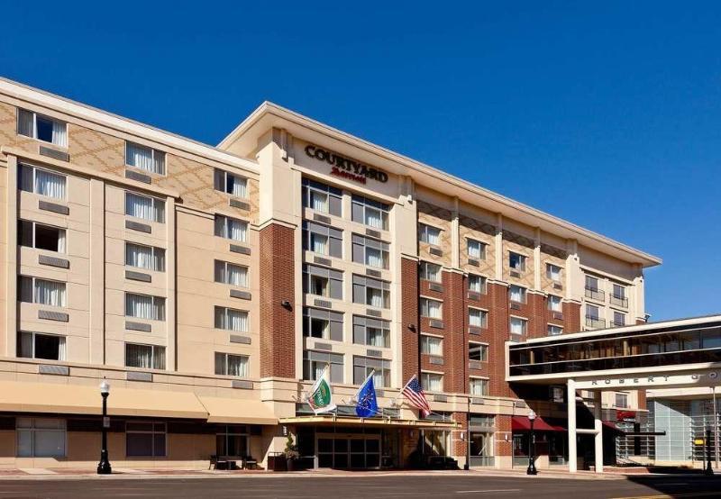 Courtyard Fort Wayne Downtown At Grand Wayne Convention Center Esterno foto