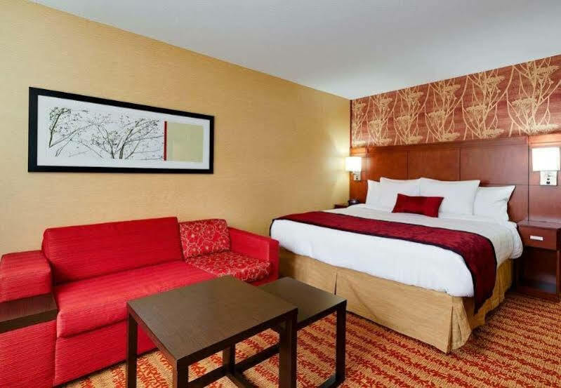 Courtyard Fort Wayne Downtown At Grand Wayne Convention Center Esterno foto